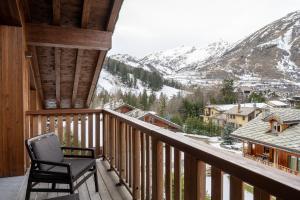 Nespecifikovaný výhled na hory nebo výhled na hory při pohledu z hotelu