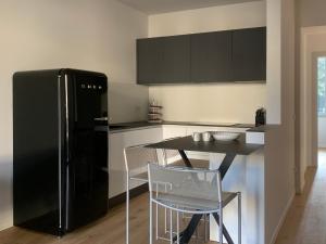 Cucina o angolo cottura di Spazio Perlasca Apt 2 - Cernobbio Como Lake