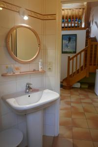 Kúpeľňa v ubytovaní grand studio duplex avec jardin