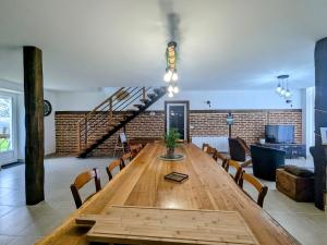 Χώρος καθιστικού στο Grand Gîte en Berry avec Jardin, Jeux et Parking - FR-1-591-714 +27 φωτογραφίες