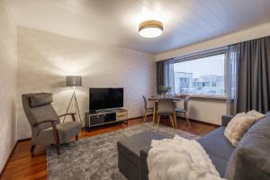 Μια τηλεόραση ή/και κέντρο ψυχαγωγίας στο Arctic River City Suite