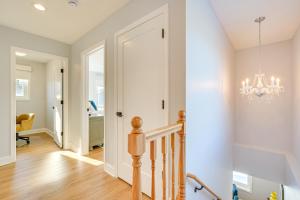 埃文斯顿2 Mi to Northwestern Updated Home with Game Room!的相册照片