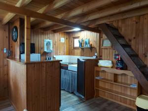 Gallery image of Chalet cosy et romantique avec terrasse en Eure-et-Loir - FR-1-581-148 in Châteaudun