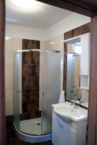 Koupelna v ubytování Apartments Martina + 29 fotografií