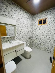 Ένα μπάνιο στο Villa Estela Jarabacoa