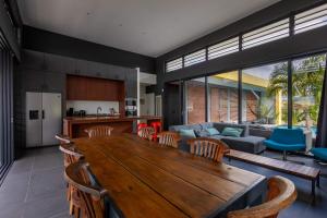 Cucina o angolo cottura di Tropical Paradise at Jan Thiel with Private Pool