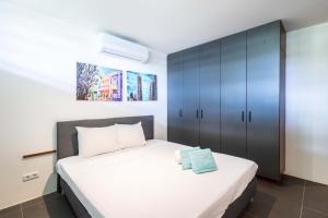 Letto o letti in una camera di Tropical Paradise at Jan Thiel with Private Pool