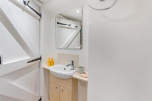 Koupelna v ubytování Archway Cottage