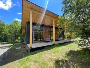 Το κτήριο όπου στεγάζεται  η παραθεριστική κατοικία