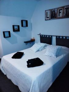 Postel nebo postele na pokoji v ubytování Chambre Auberge du donjon + 19 fotografií