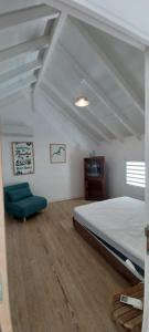 Letto o letti in una camera di Appartement neuf a 150 metres de la mer wifi