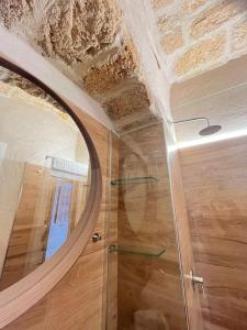 Koupelna v ubytování LA SEGRETA DEL CASTELLO, Private Access + 37 fotografií