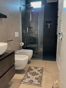 Ένα μπάνιο στο La Torre del Porto +28 φωτογραφίες