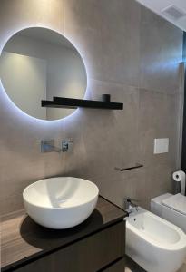 Ένα μπάνιο στο La Torre del Porto