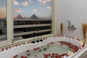 Зображення з фотогалереї помешкання Rixoss Tower Pyramids View у Каїрі
