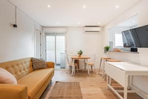 TV a/nebo společenská místnost v ubytování Feel Welcome Barcelona Smart flat