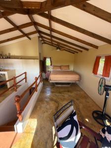 Katil atau katil-katil dalam bilik di Yes Papa! Rooms only 100m from the beach!