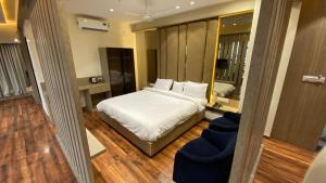 Gallery image of Hotel Royal Bistro in Mahesāna +56 photos