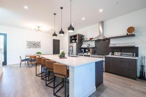 Kuchyň nebo kuchyňský kout v ubytování Villas 1, 2 The Villas At Troon North