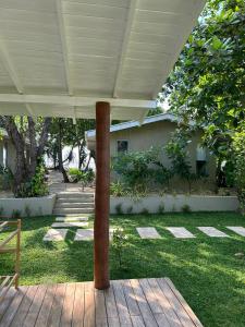 Κήπος έξω από το Palm Beach Kamburugamuwa