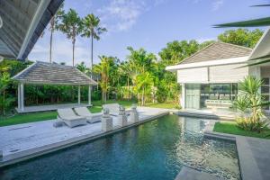 Bazén v ubytování Bali Modern Escape With Private Pool, 8 guests nebo v jeho okolí