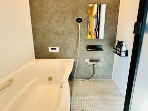 加美屋リゾート 秩父 庭日和-Kamiya Resort Chichibu Niwabiyoriにあるバスルーム