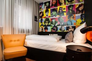 Postel nebo postele na pokoji v ubytování Best Western Hotel Nürnberg am Hauptbahnhof