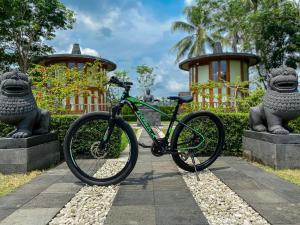 Đạp xe trong hoặc quanh Hotel Le Temple Borobudur