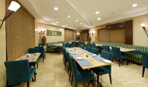 Posezení v ubytování Annai Celestial Resorts + 20 fotografií