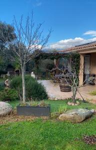 Zahrada ubytování Villa pour 4 personnes proche Santa Giulia