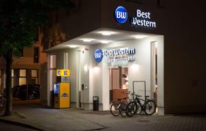 Jízda na kole v ubytování Best Western Hotel am Spittelmarkt nebo okolí