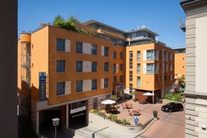 Το κτήριο όπου στεγάζεται το ξενοδοχείο