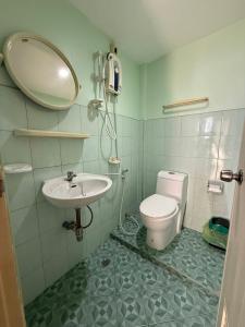Koupelna v ubytování Chomhaad Guesthouse + 15 fotografií