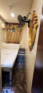 A bathroom at Ranjeet Guest house Még 37 kép