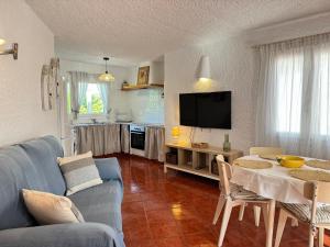 Η κουζίνα ή μικρή κουζίνα στο Villa Noni monsines