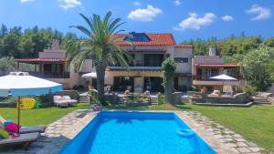 Πισίνα στο ή κοντά στο Villa Tropicalia
