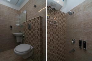 コルカタにあるHotel O Silver Key Deshapriya Park Near Kalighat Kali Templeのバスルーム(トイレ、シャワー付)の写真2枚 +23枚の写真