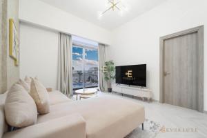 Fotografie z fotogalerie ubytování Striking 1-bedroom Apartment In Oxford 212, Jvc v Dubaji