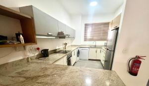 Kuchyň nebo kuchyňský kout v ubytování 2 bedroom Coastal Appartment 50 m walk to the beach