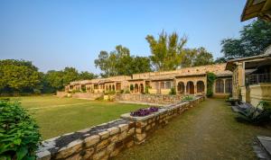 Zahrada ubytování Neemrana's - Deo Bagh