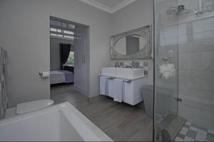 Fotografie z fotogalerie ubytování Cozy and Stylish Retreat in the Heart of Sandton v destinaci Fourways