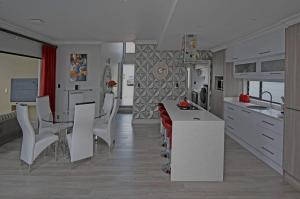 Fotografie z fotogalerie ubytování Cozy and Stylish Retreat in the Heart of Sandton v destinaci Fourways + 19 fotografií