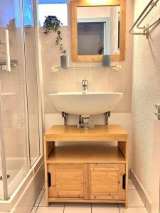 Koupelna v ubytování Chez Boby- Maison de vacances- Vue mer- Idéal Semaine du Golfe