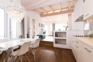 Η κουζίνα ή μικρή κουζίνα στο Sailorlodge - Versteck am Strom