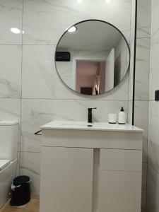 A bathroom at Vera Natura Apartamento Iker