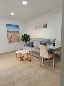 A seating area at Vera Natura Apartamento Iker