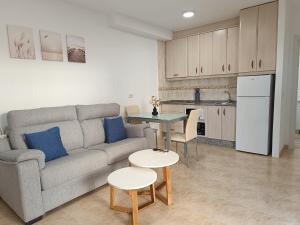 A kitchen or kitchenette at Vera Natura Apartamento Iker