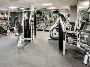 Fitness centrum a/nebo fitness zařízení v ubytování Mercure Bolton Georgian House Hotel