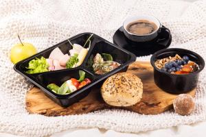 Jedlo v ubytovaní bed & breakfast alebo blízkom okolí
