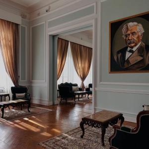 Posezení v ubytování Maison Maxim De Lesseps